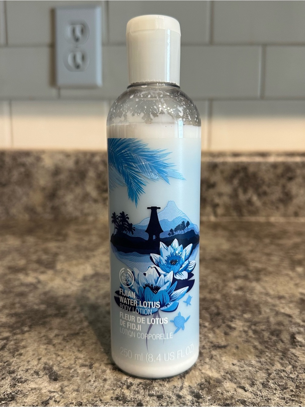 NEW The Body Shop Voyage Collection Fijian Water Lotus Body Lotion 2013 8.4oz